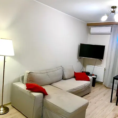 48m W Centrum Grojca דירה
