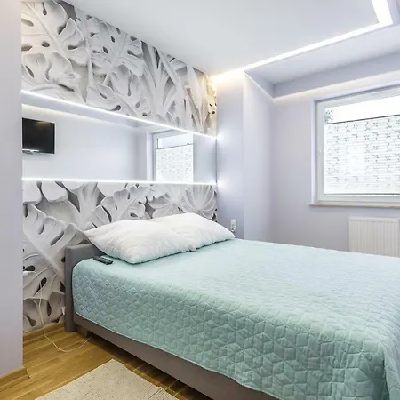 48m W Centrum Grojca Апартаменты