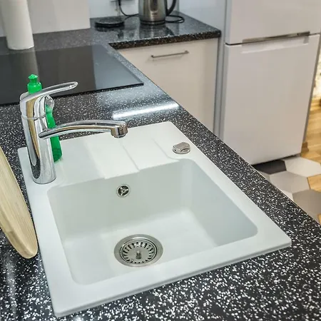 Апартаменты 48m W Centrum Grojca Grojec (Masovia)