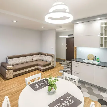 48m W Centrum Grojca